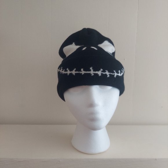 Black and White Disney Tim Burton Nightmare Before Christmas Beanie Hat - Picture 1 of 5